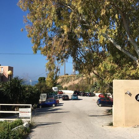 Studio On The Beach Loutraki  Exterior photo