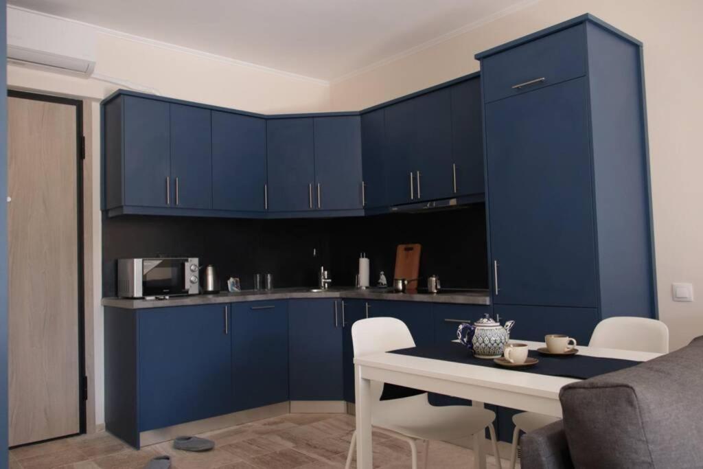 Studio On The Beach Loutraki  Exterior photo